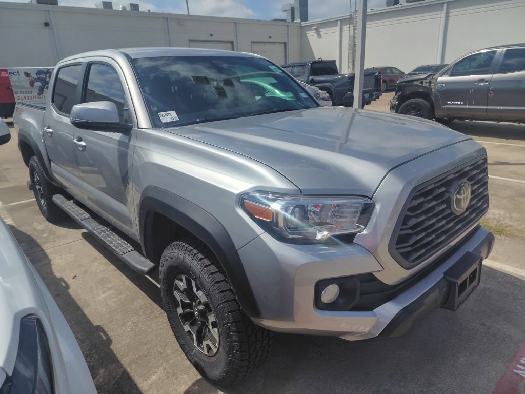 Certified 2020 Toyota Tacoma TRD Off-Road AWD/4WD image 14