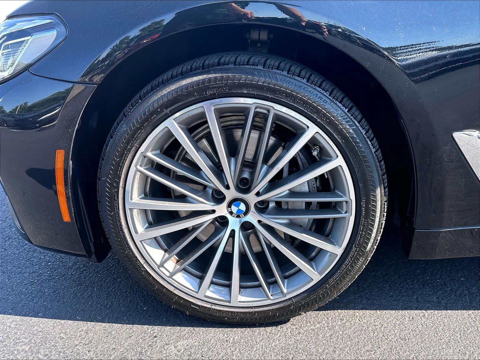 Used 2023 BMW 540i w/ Convenience Package RWD image 33