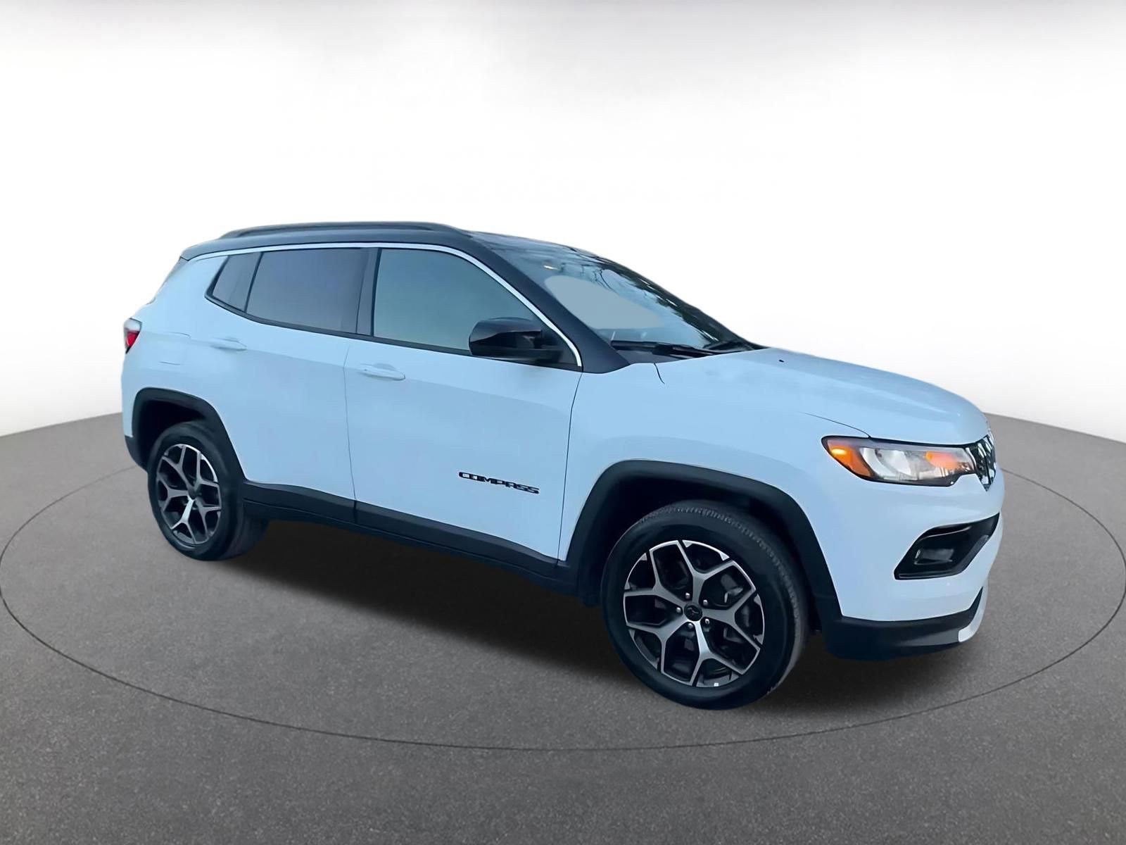 Used 2025 Jeep Compass Limited image 2