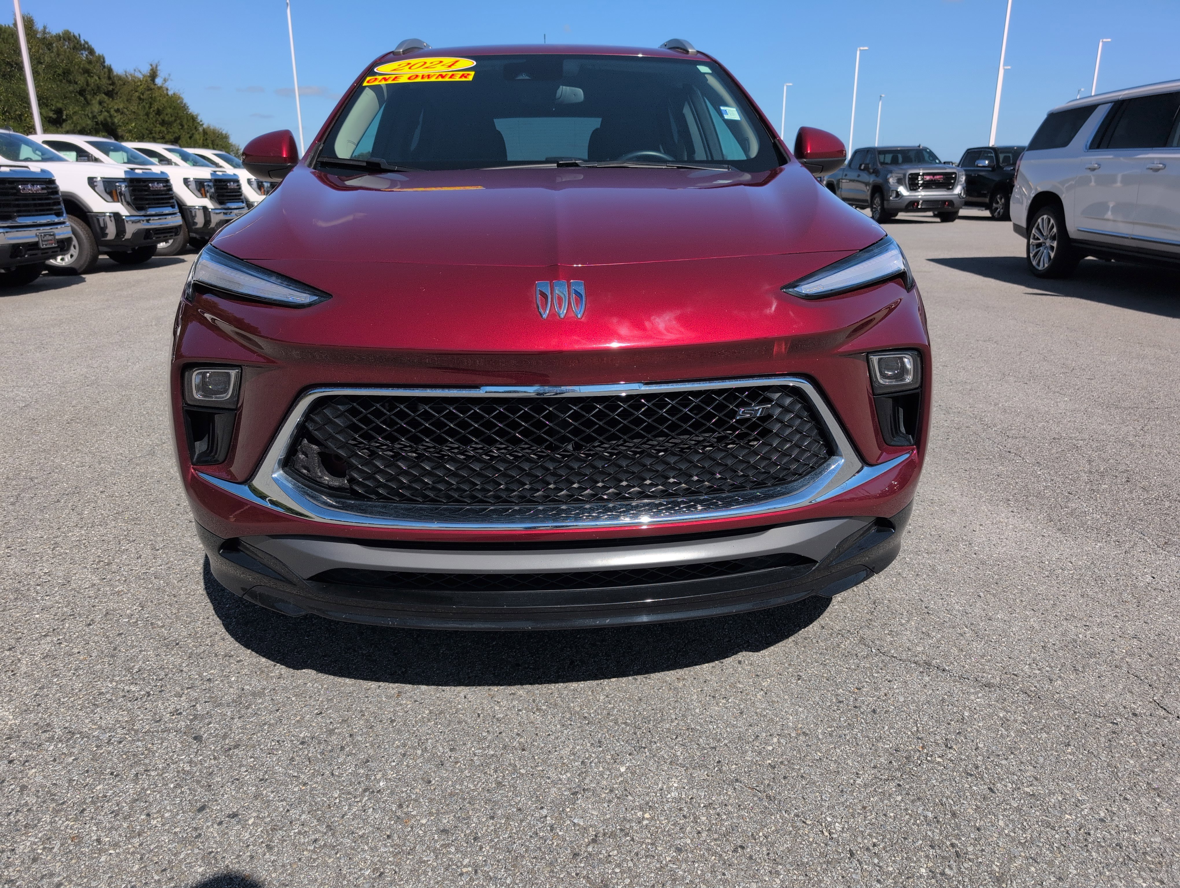 Used 2024 Buick Encore GX Sport Touring image 9