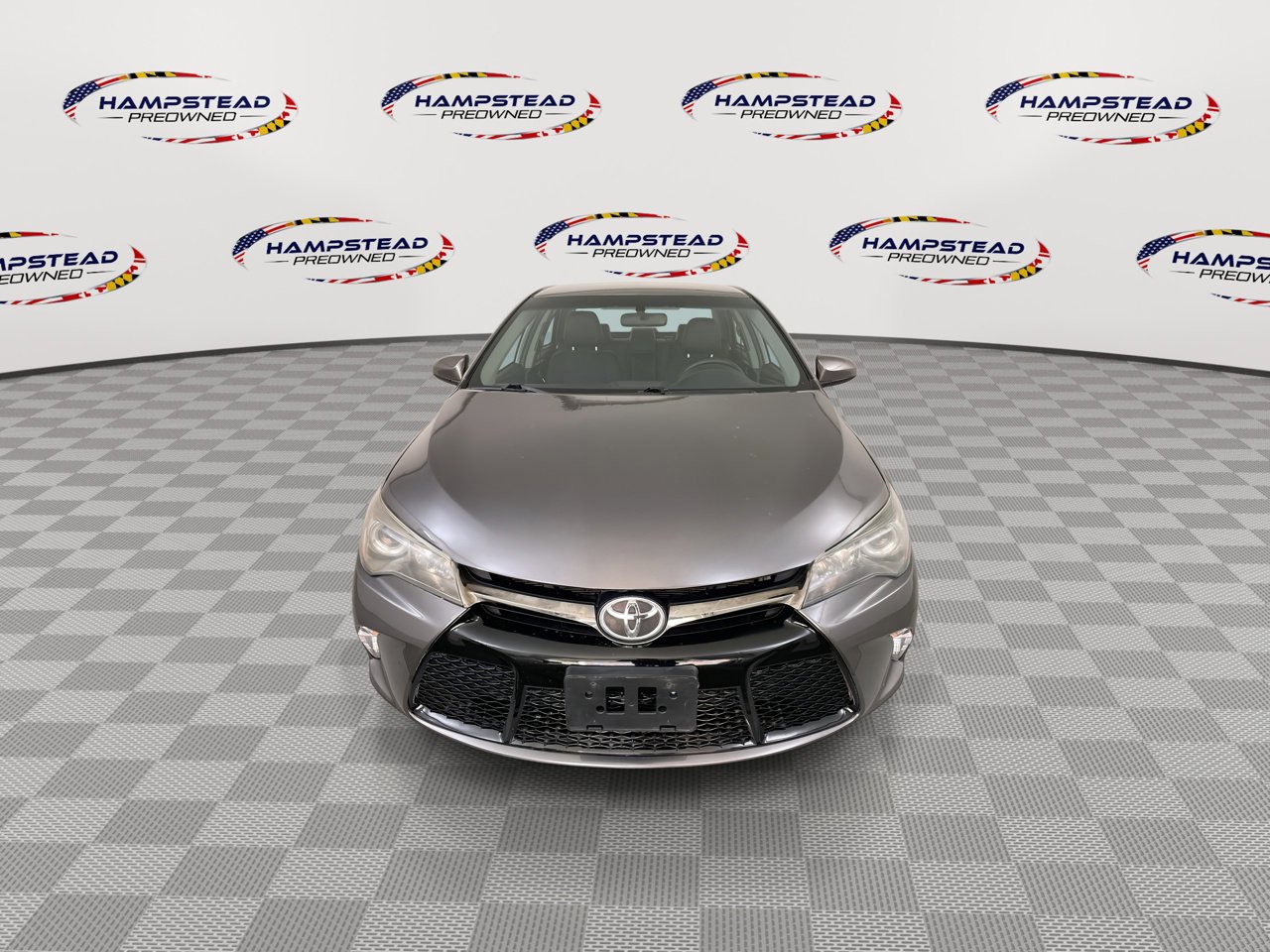 Used 2015 Toyota Camry SE image 3