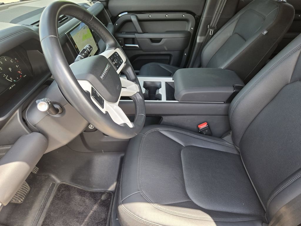 Used 2025 Land Rover Defender 110 S AWD/4WD image 8