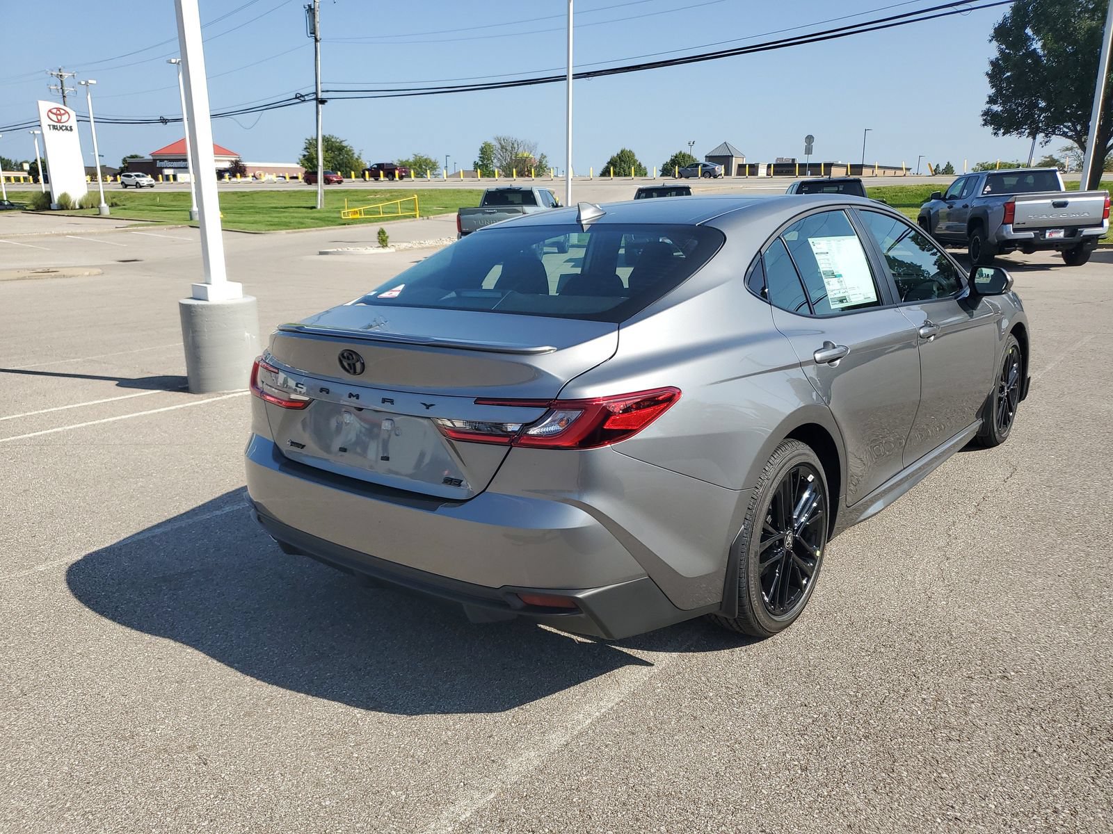 New 2026 Toyota Camry SE w/ Convenience Package FWD image 4