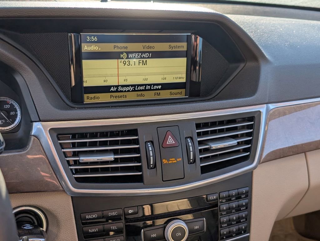 Used 2011 Mercedes-Benz E 350 Sedan image 21