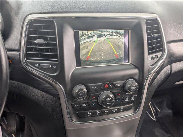 Used 2019 Jeep Grand Cherokee Laredo w/ Security & Convenience Group image 13