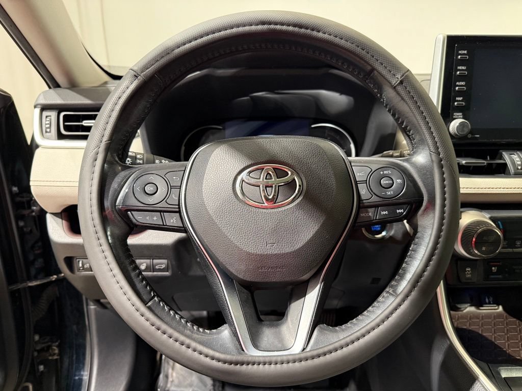 Used 2019 Toyota RAV4 Limited w/ Cold Weather Package AWD/4WD image 24