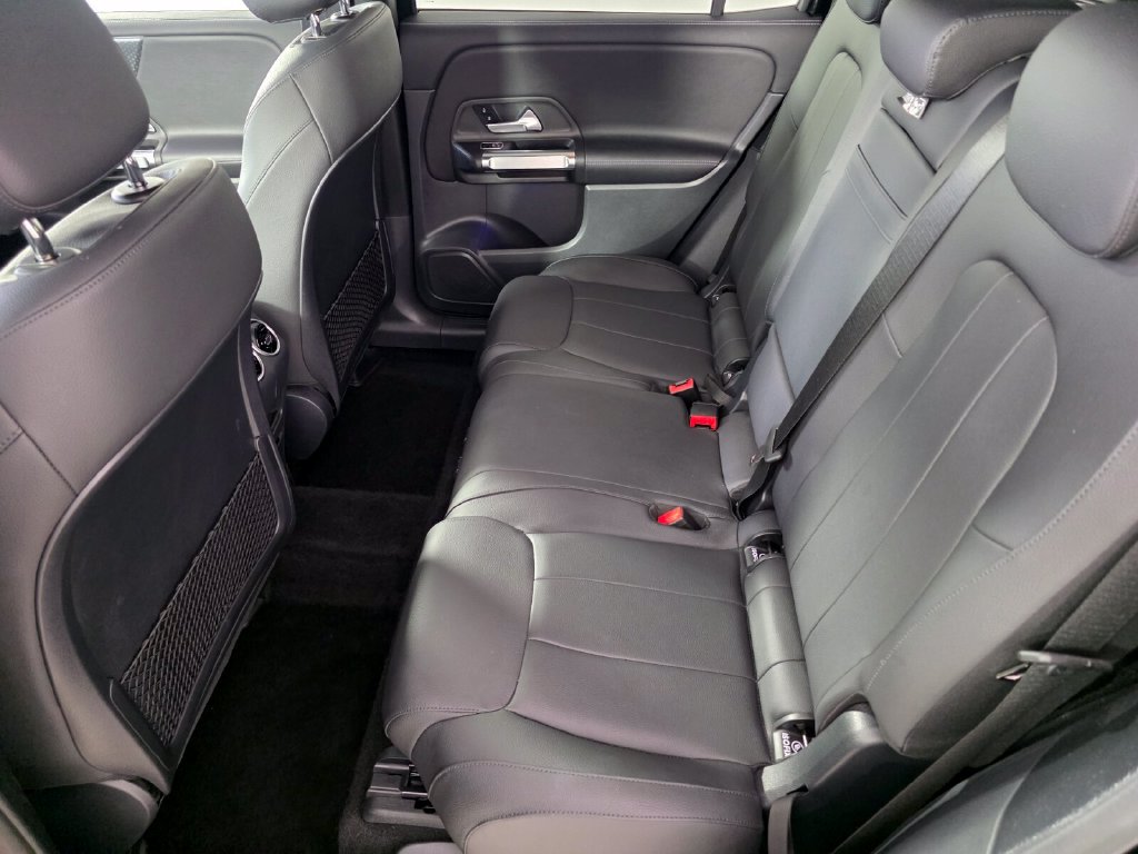 Certified 2025 Mercedes-Benz GLB 250 image 13