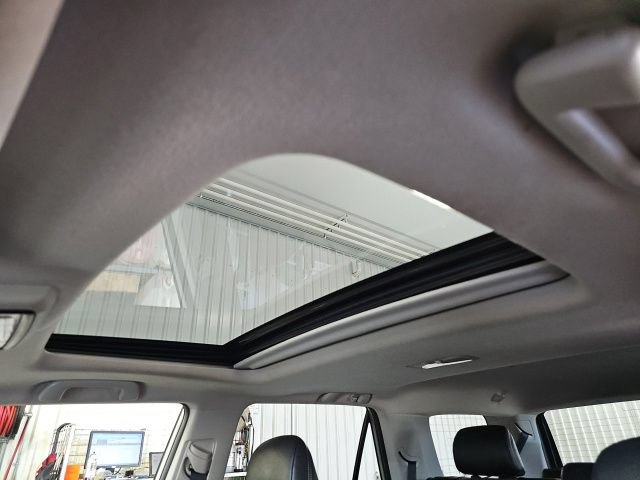 Used 2020 Toyota 4Runner SR5 Premium w/ Moonroof Package AWD/4WD image 27