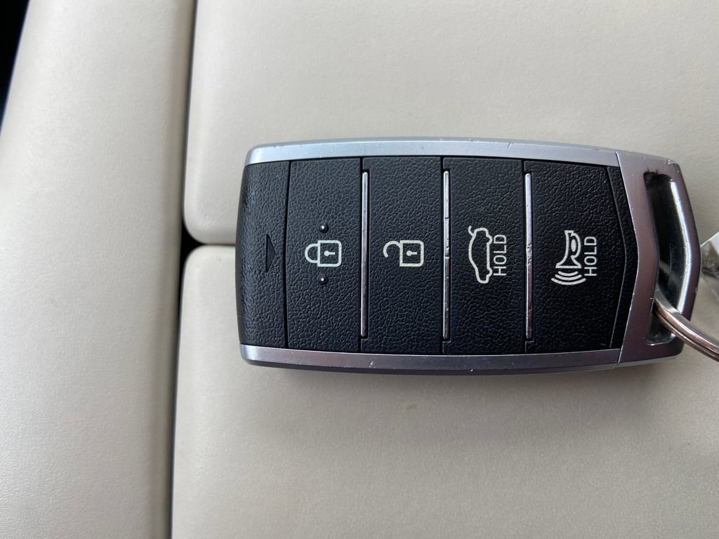 Used 2022 Genesis G90 5.0 Ultimate image 40