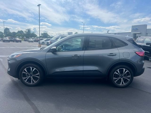 Used 2022 Ford Escape SE w/ SE Sport Appearance Package AWD/4WD image 4
