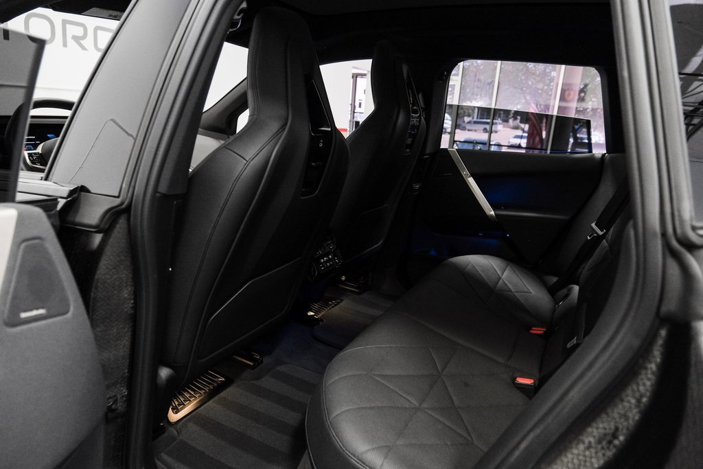 Used 2025 BMW iX xDrive50 image 39