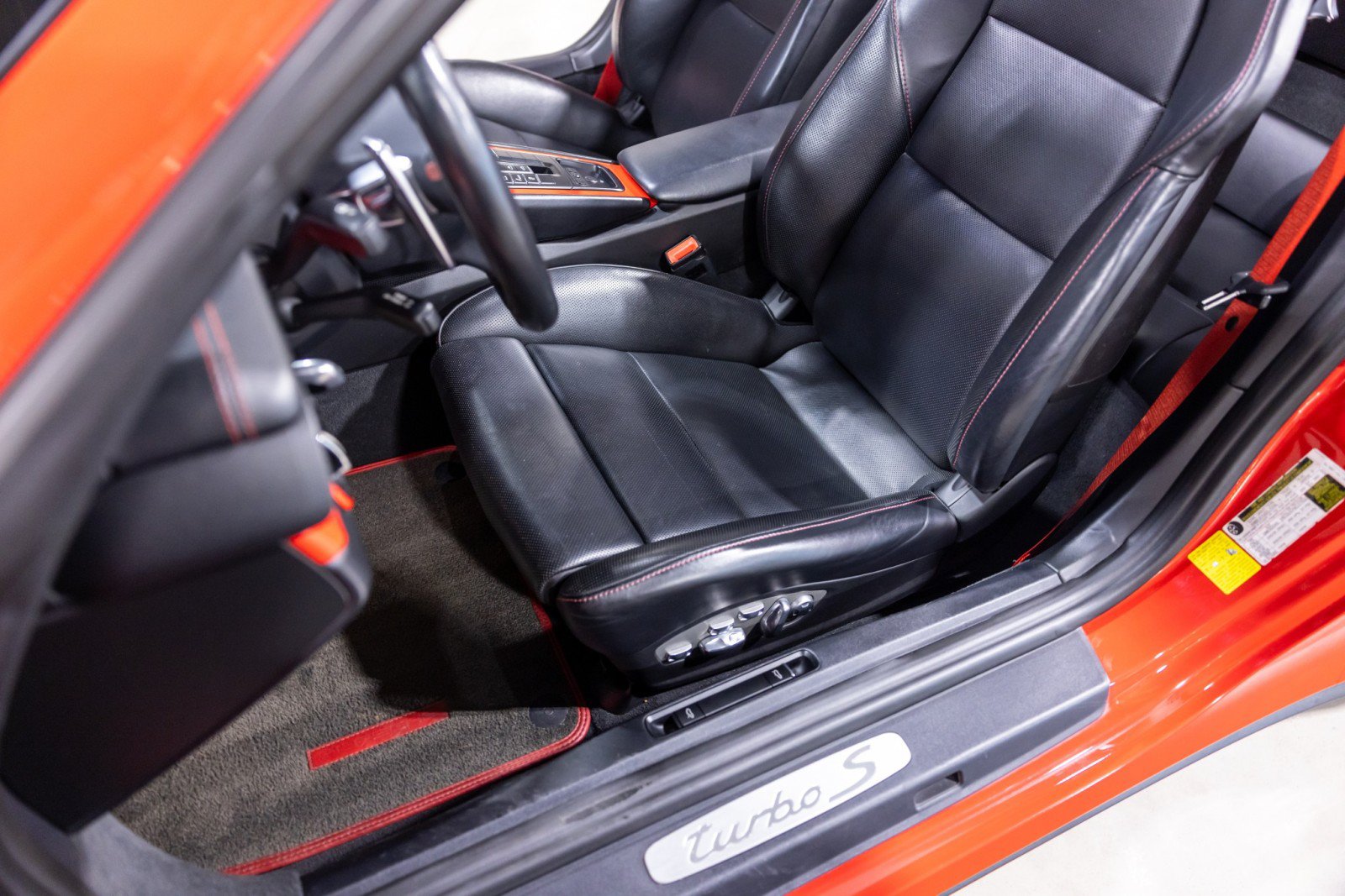 Used 2014 Porsche 911 Turbo S AWD/4WD image 36