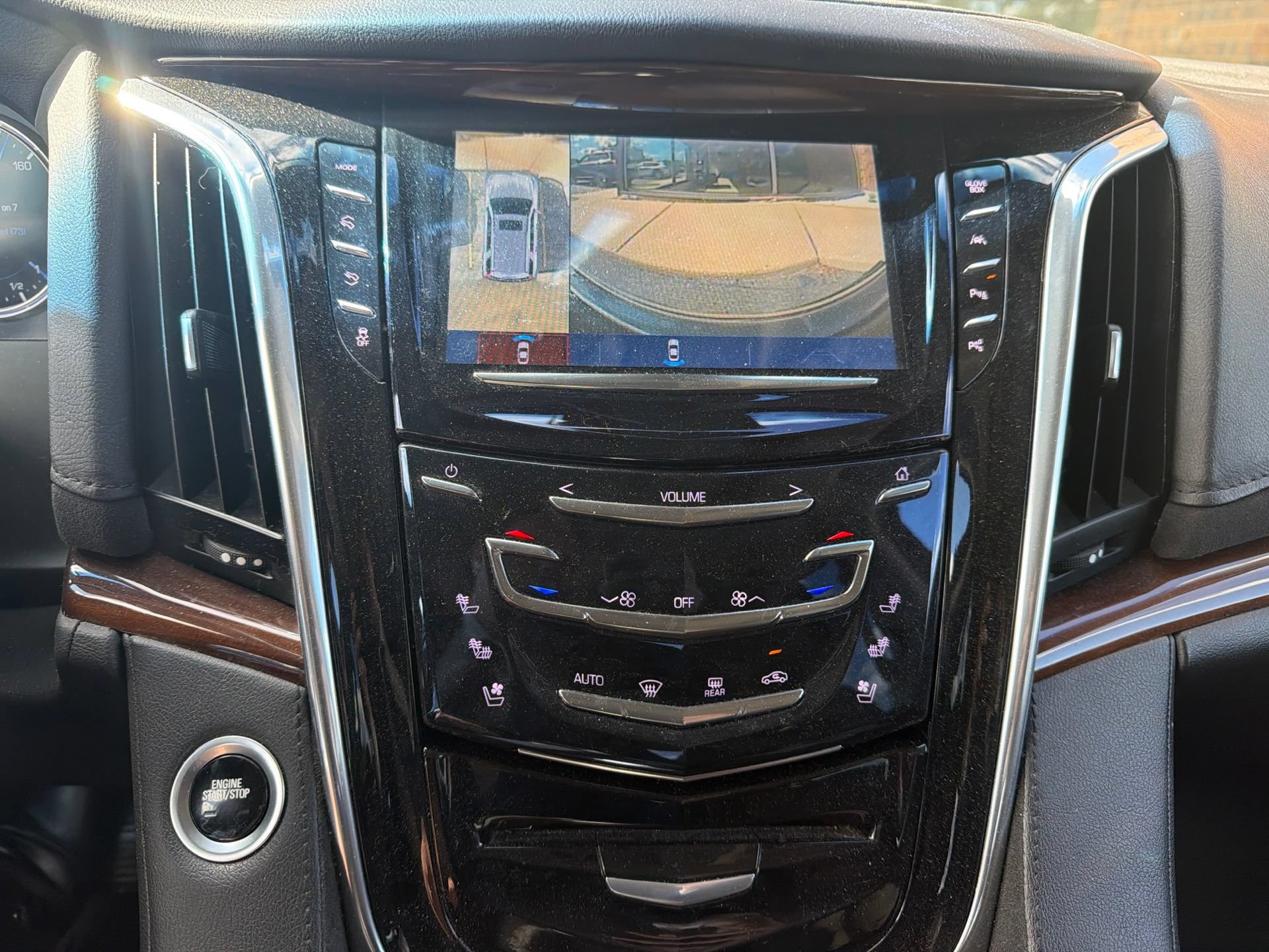 Used 2020 Cadillac Escalade Luxury AWD/4WD image 19