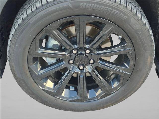 Used 2024 Toyota Highlander XLE FWD image 25