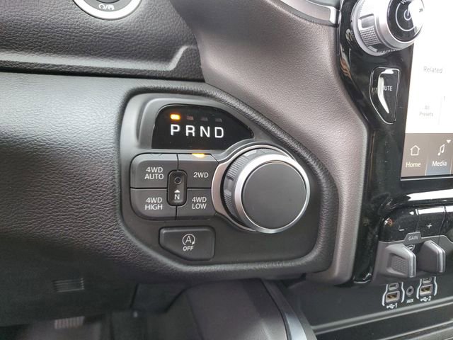 New 2026 RAM 1500 4x4 Crew Cab image 9