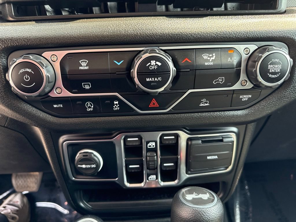 Used 2024 Jeep Wrangler Unlimited Sport AWD/4WD image 36