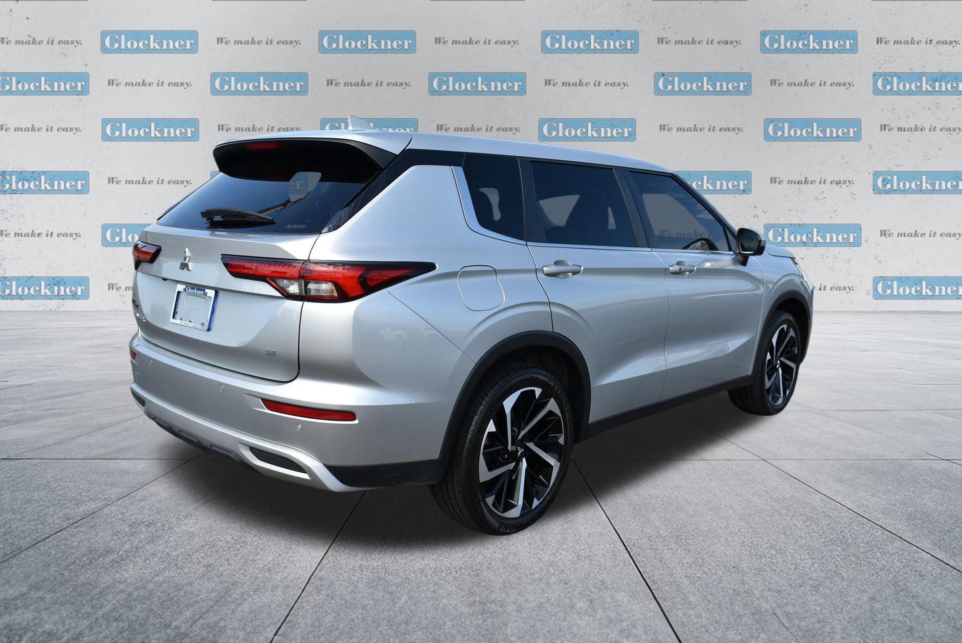 Used 2023 Mitsubishi Outlander SE AWD/4WD image 6