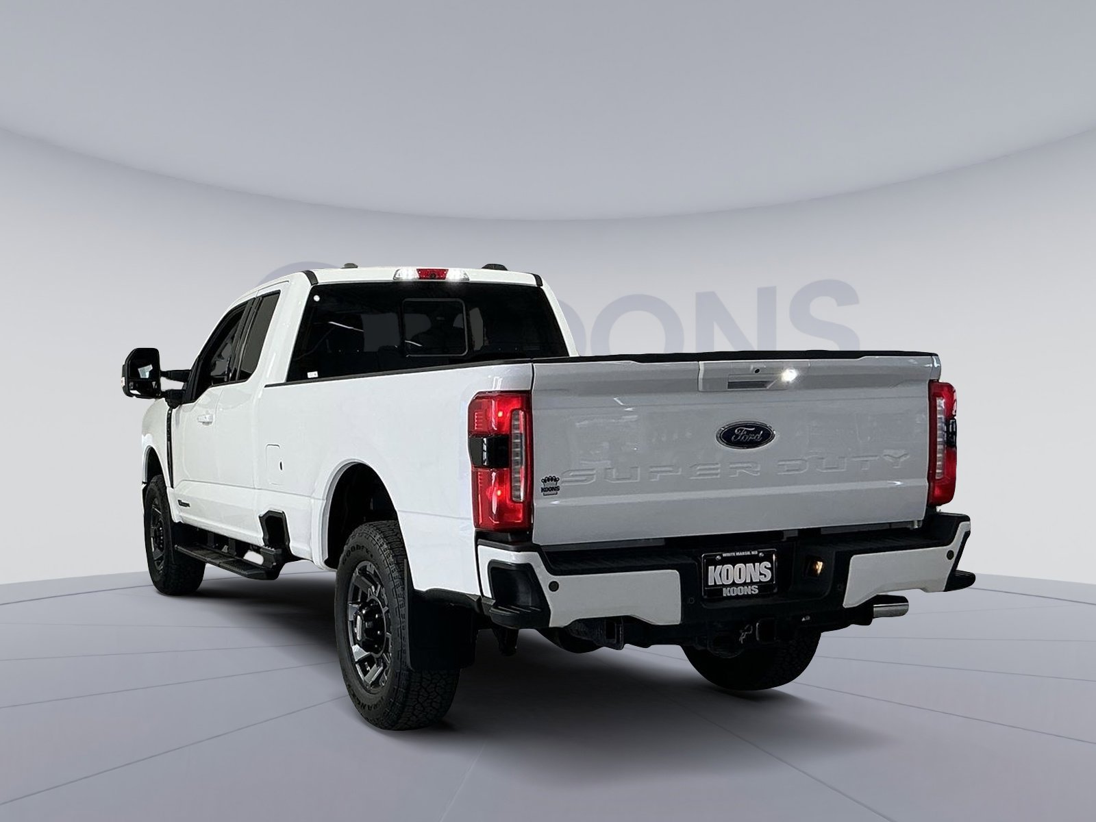 Used 2023 Ford F350 Lariat w/ Sport Appearance Package image 14