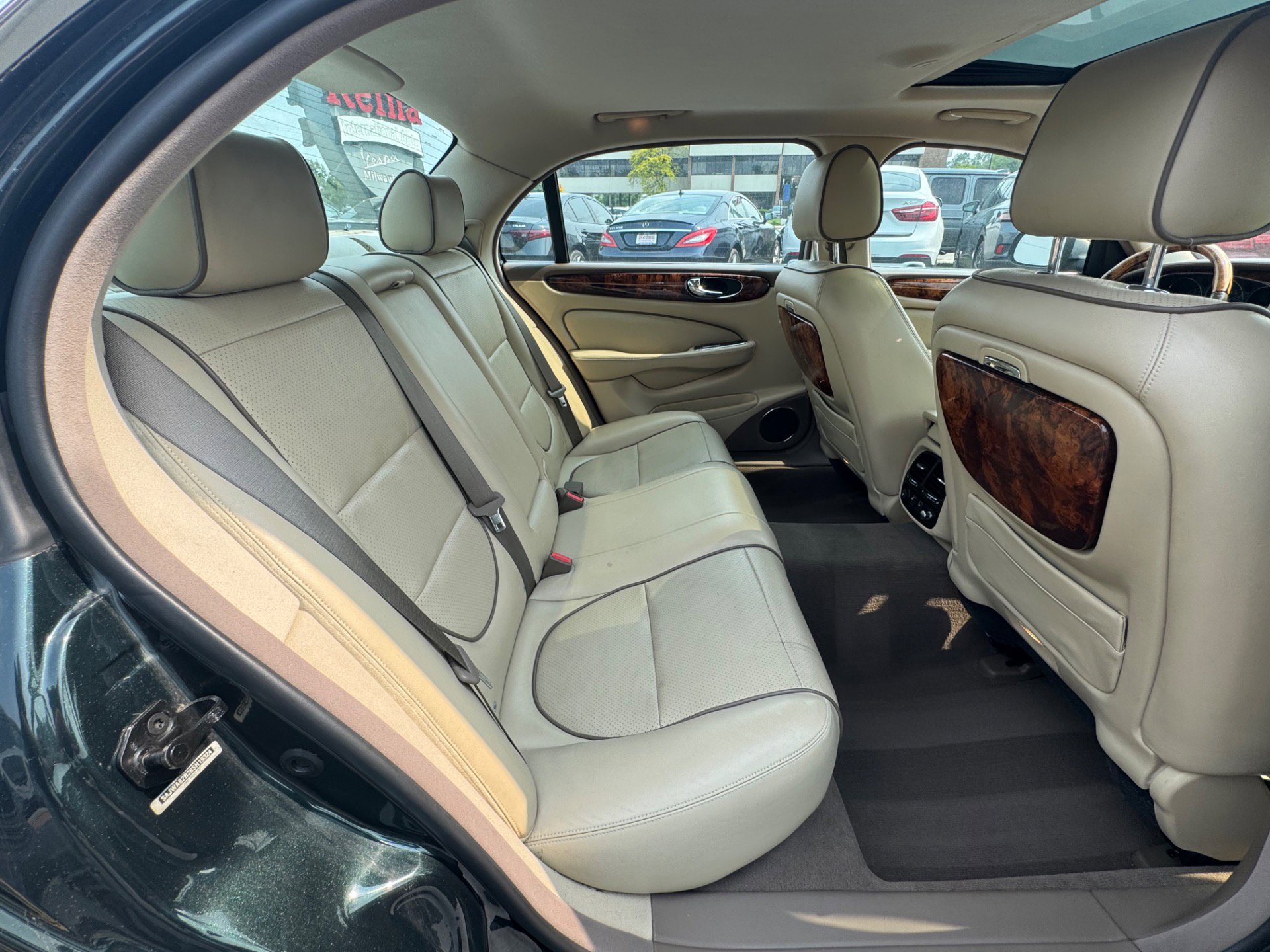 Used 2008 Jaguar XJ8 L image 12