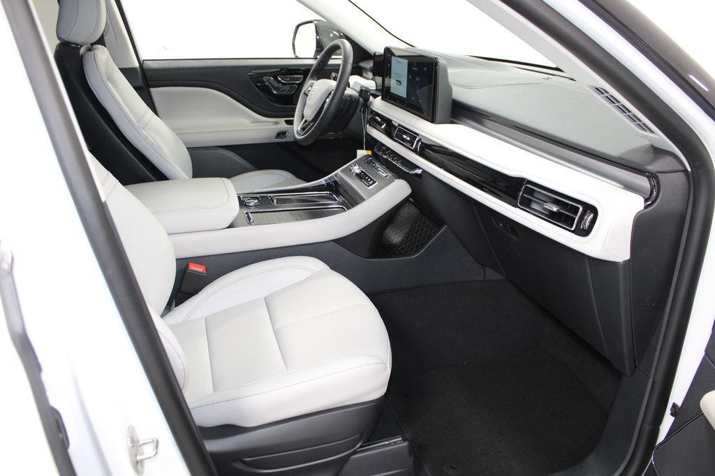 New 2026 Lincoln Aviator 2WD image 29