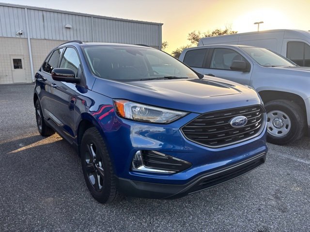 Used 2023 Ford Edge SEL w/ Sport Appearance Package image 2