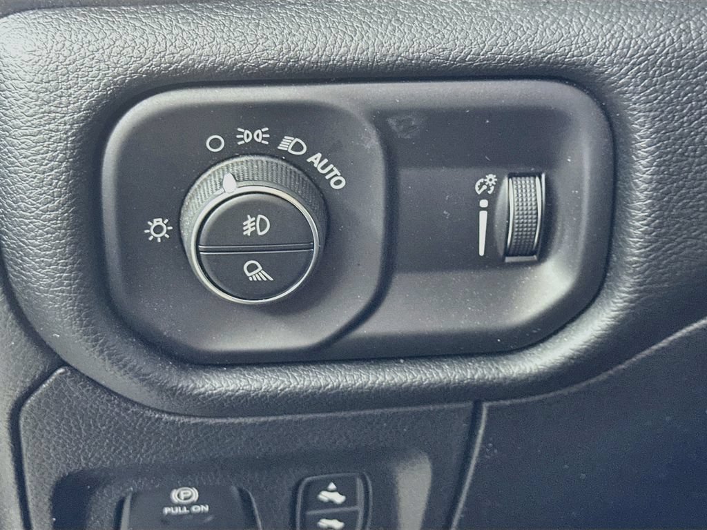 Used 2021 RAM 1500 Big Horn AWD/4WD image 23