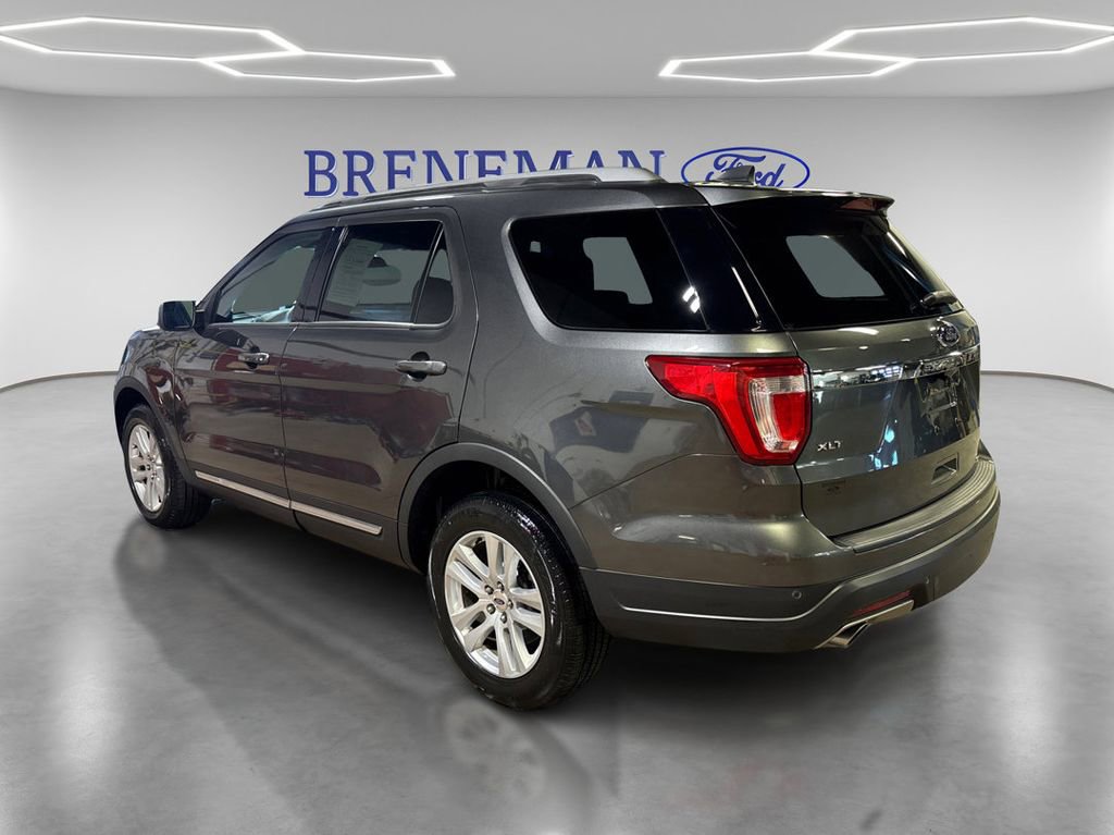 Used 2018 Ford Explorer XLT image 7
