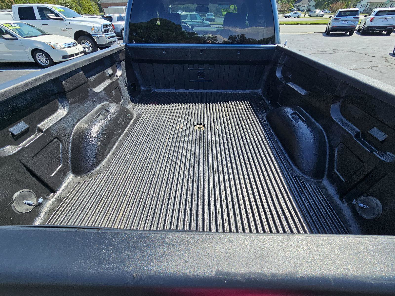 Used 2008 Chevrolet Silverado 2500 LTZ w/ Safety Package AWD/4WD image 17