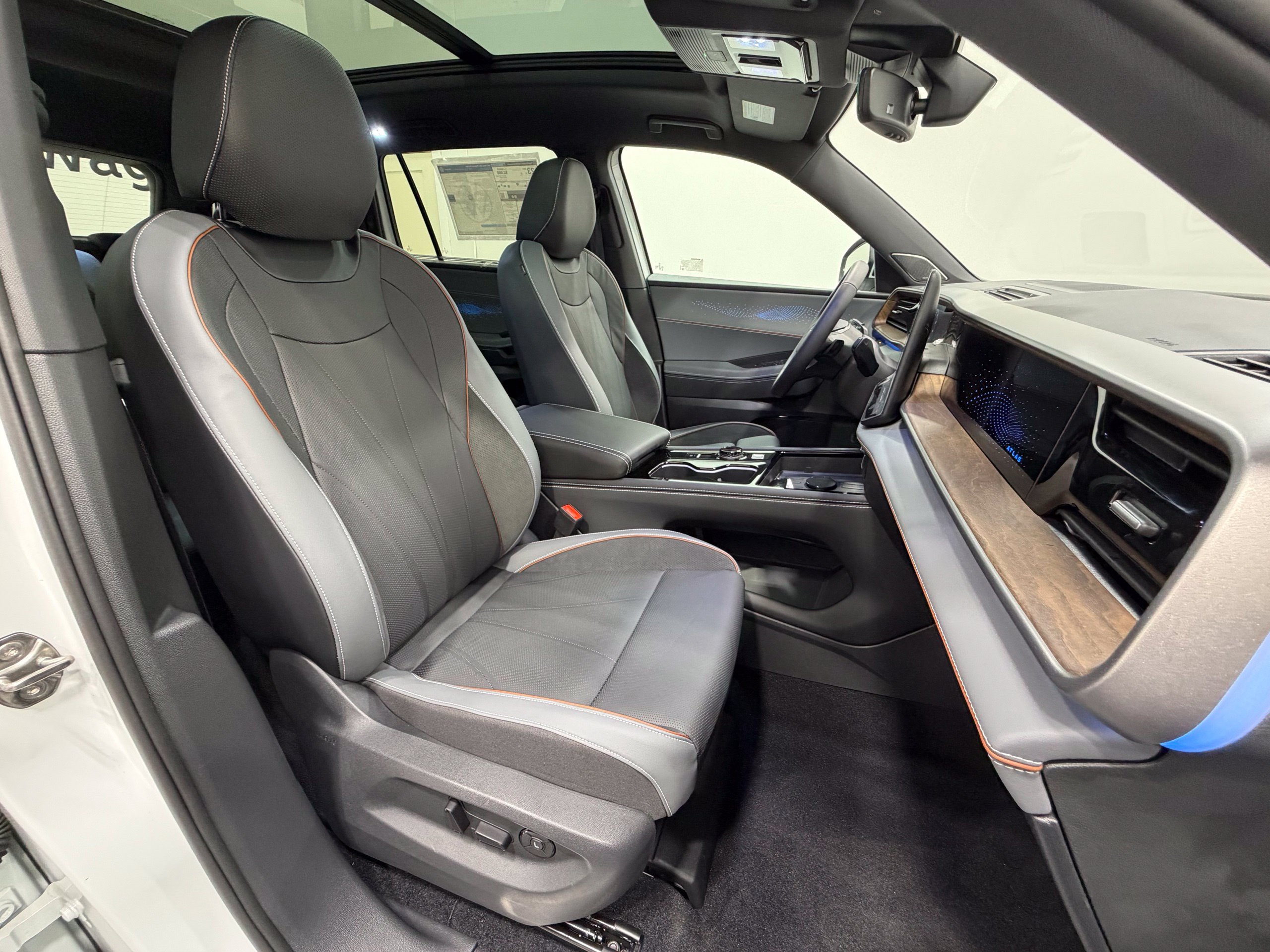 New 2027 Volkswagen Atlas SEL Premium R-Line AWD/4WD image 43
