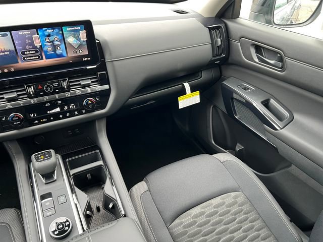 New 2026 Nissan Pathfinder SV image 31