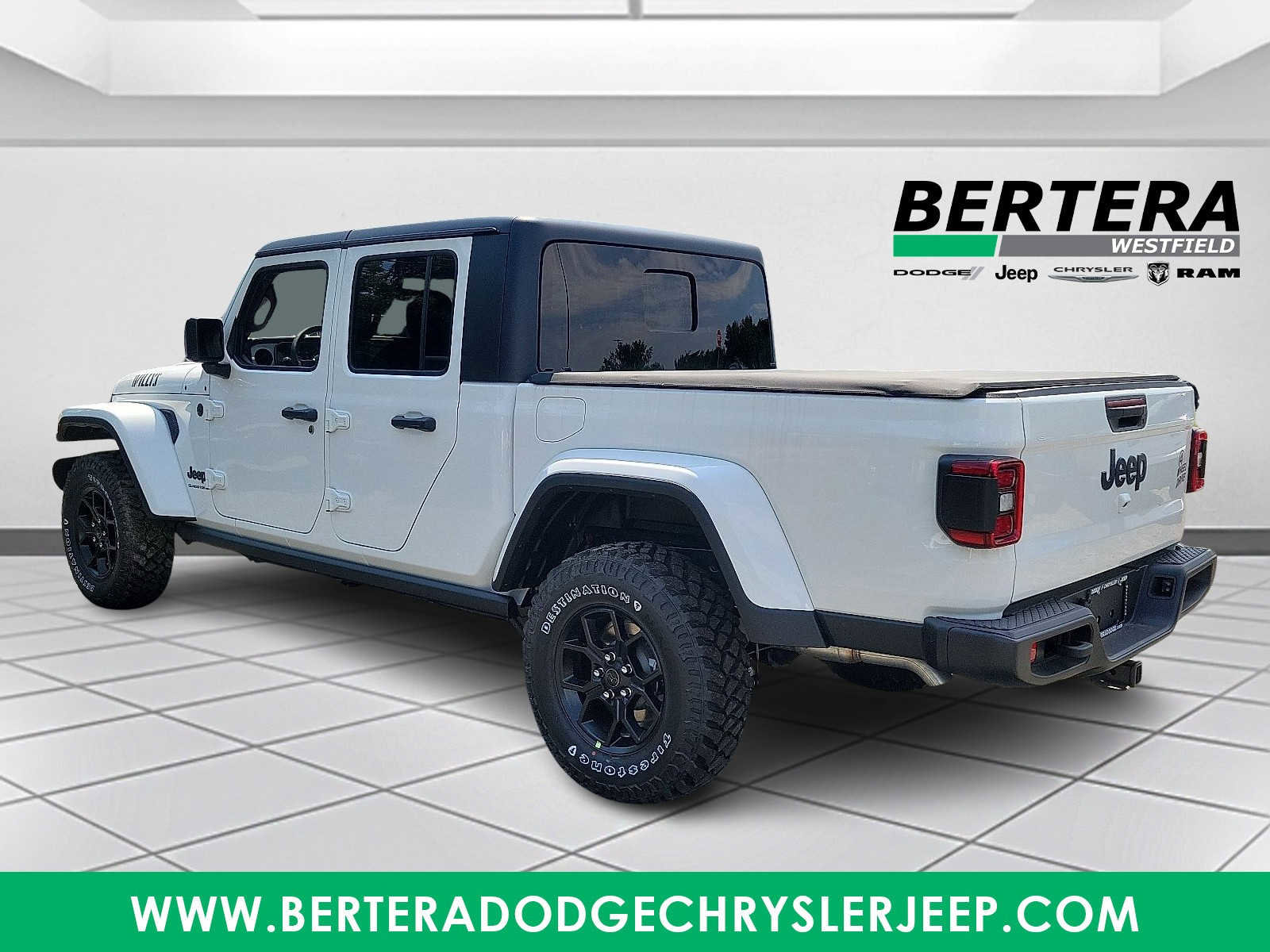 New 2024 Jeep Gladiator Sport image 3