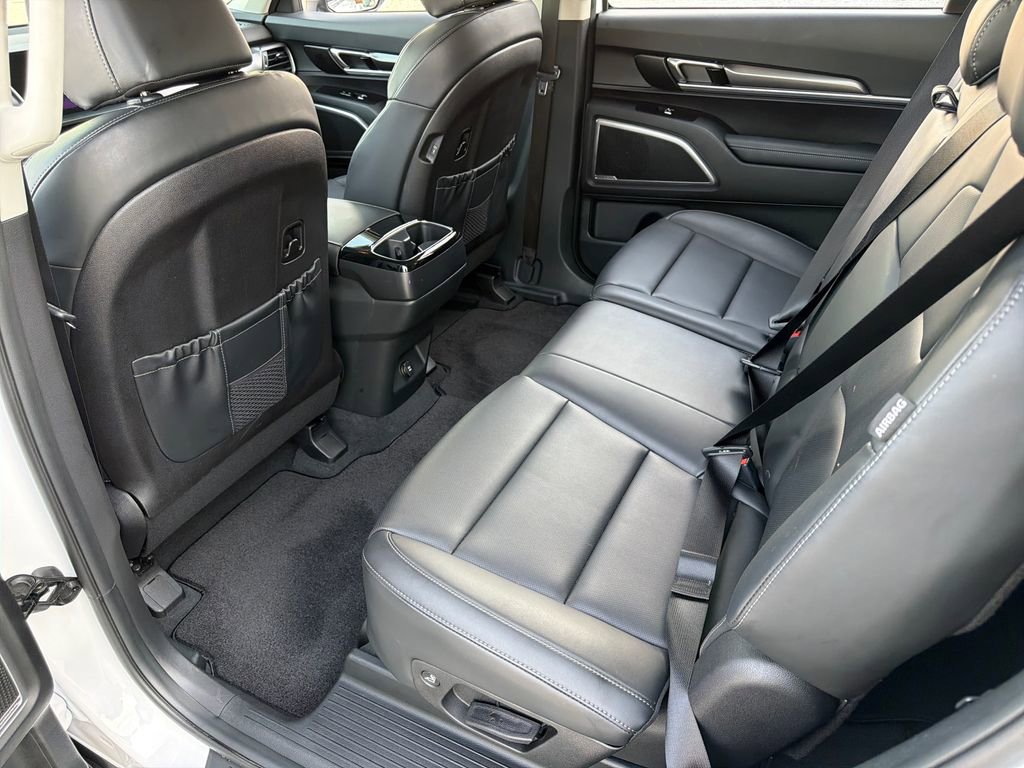 Used 2024 Kia Telluride LX image 30