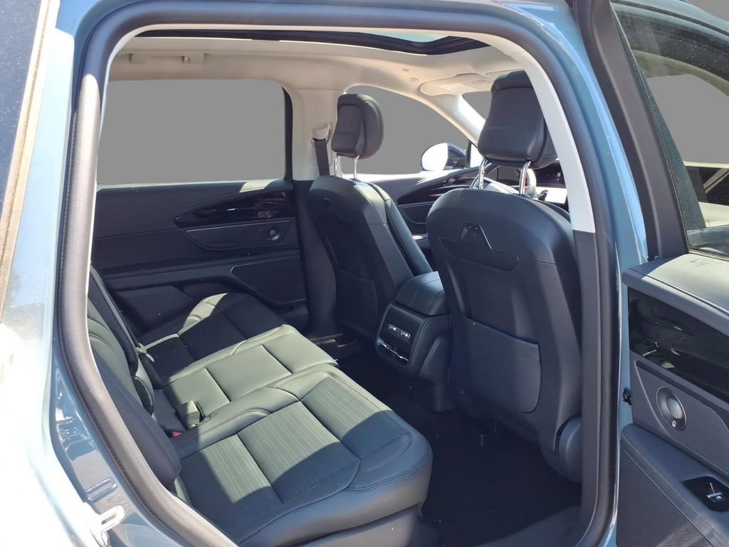 New 2026 Lincoln Nautilus Reserve w/ Jet Appearance Package image 12