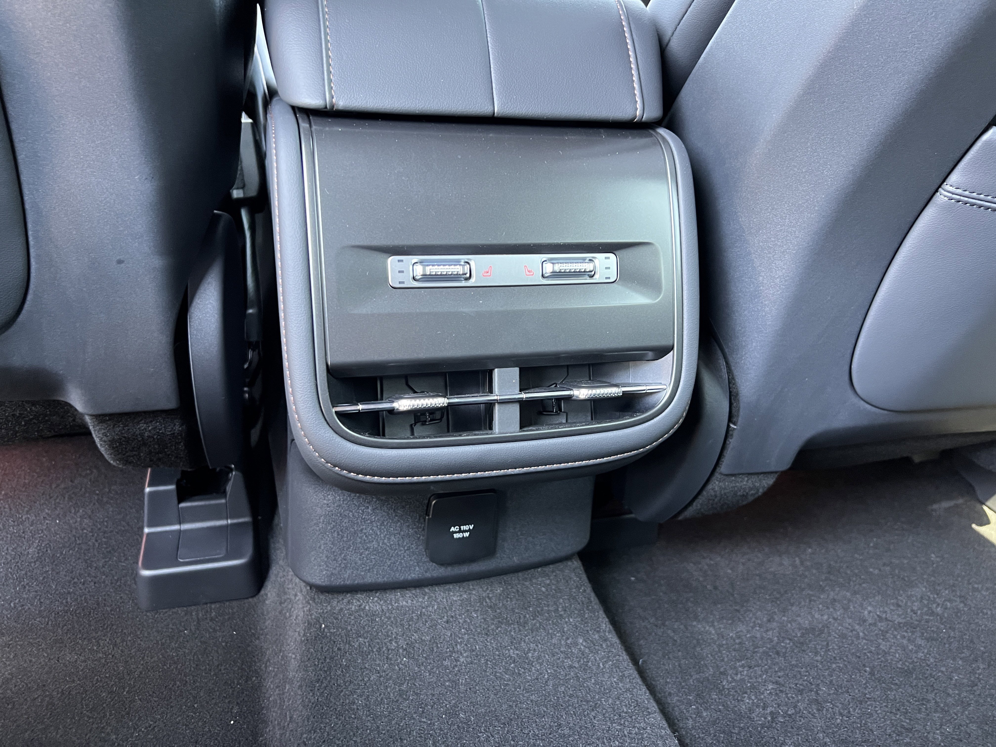 New 2025 Lincoln Nautilus Premier w/ Equipment Group 102A image 29