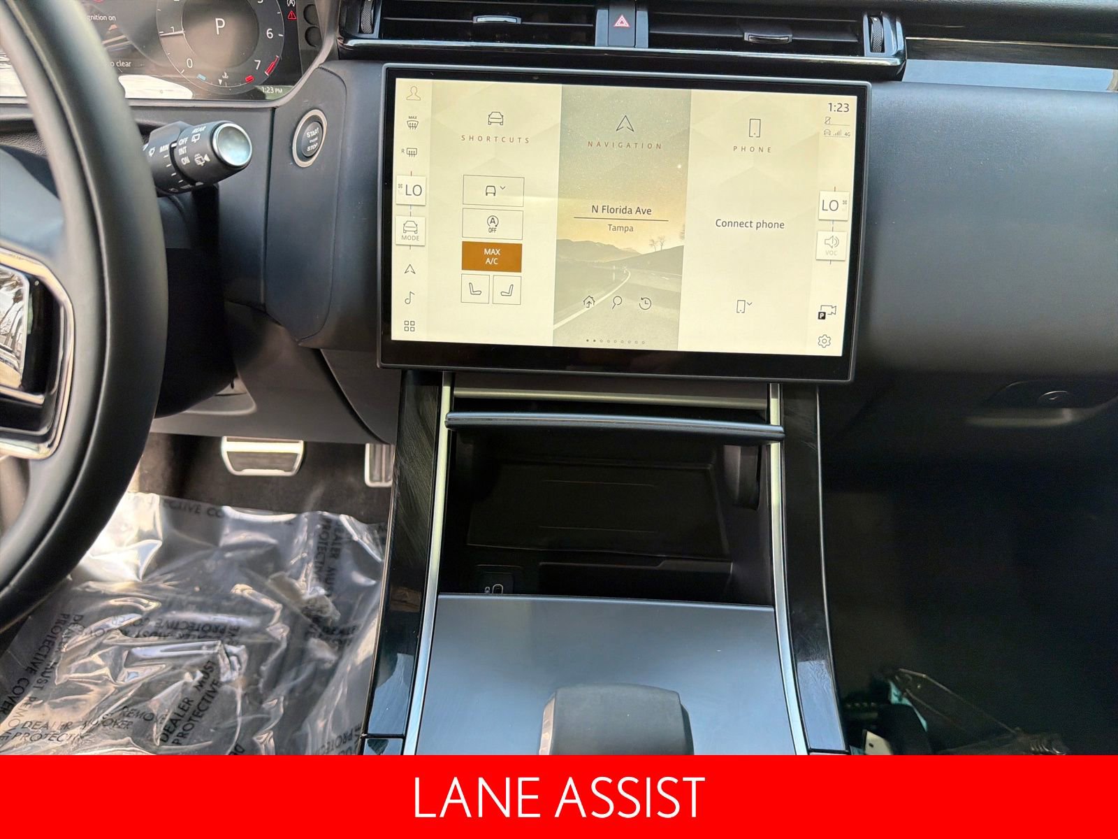 Used 2025 Land Rover Range Rover Velar Dynamic SE image 11