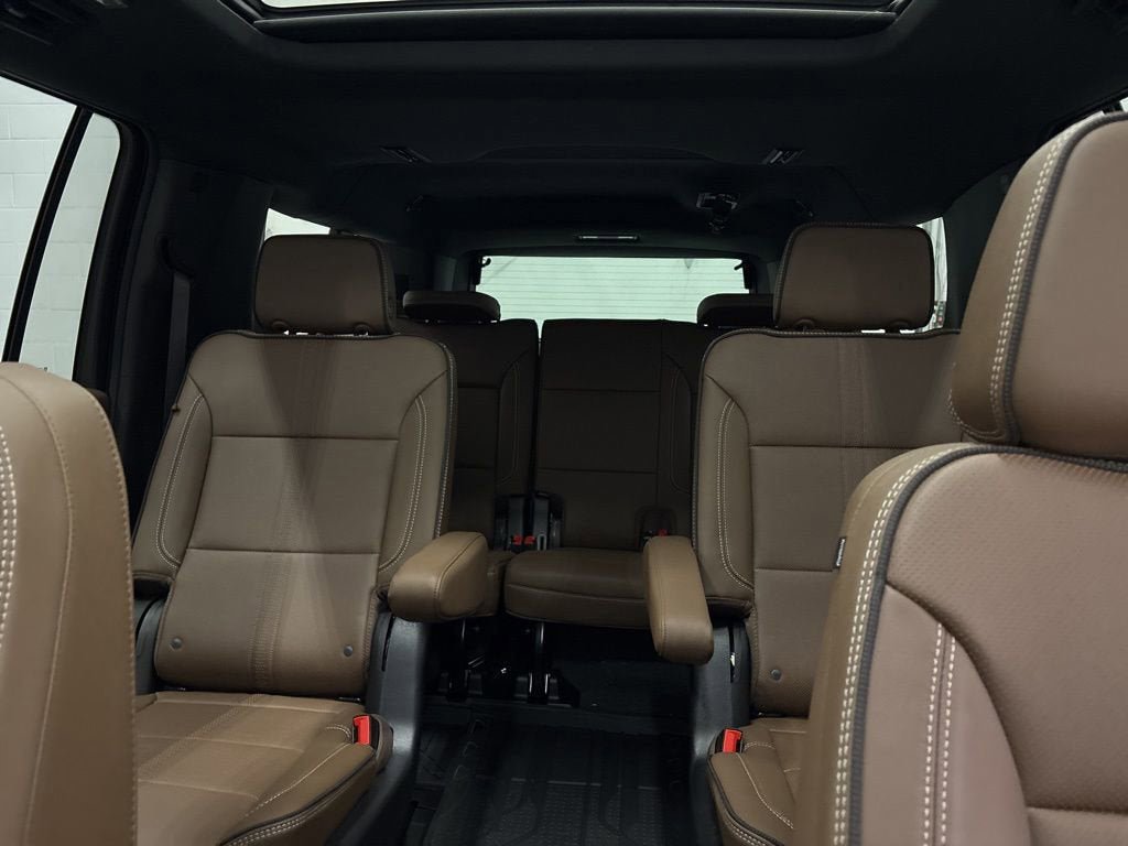 New 2026 Chevrolet Suburban High Country image 25