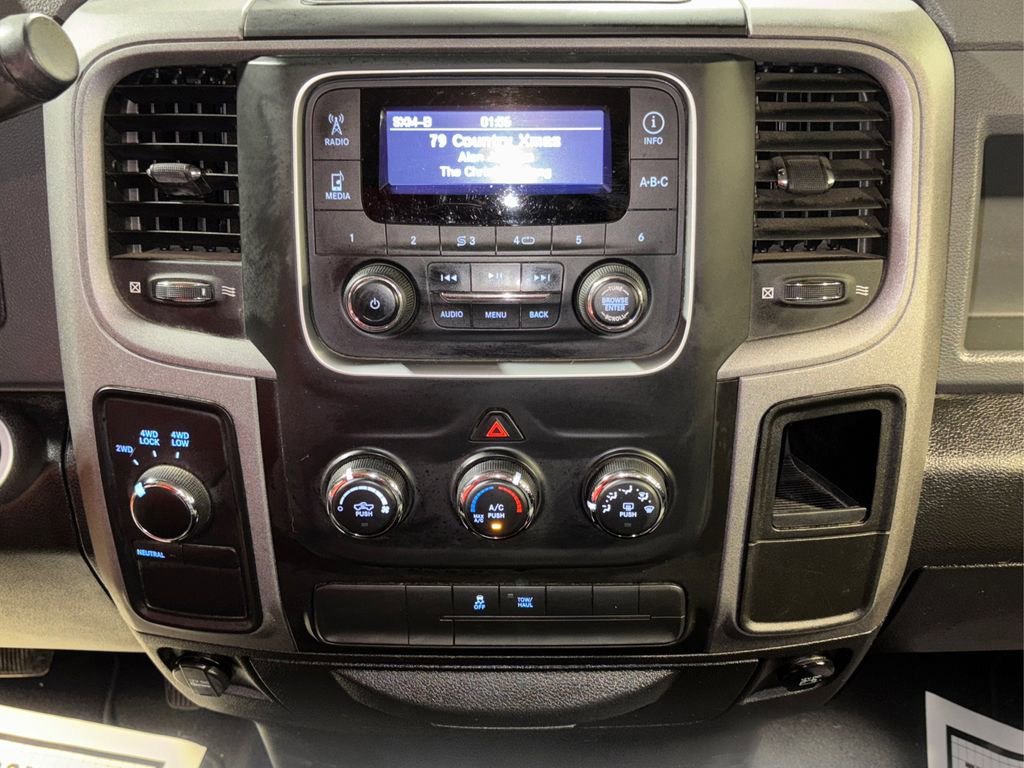 Used 2014 RAM 1500 Express image 20