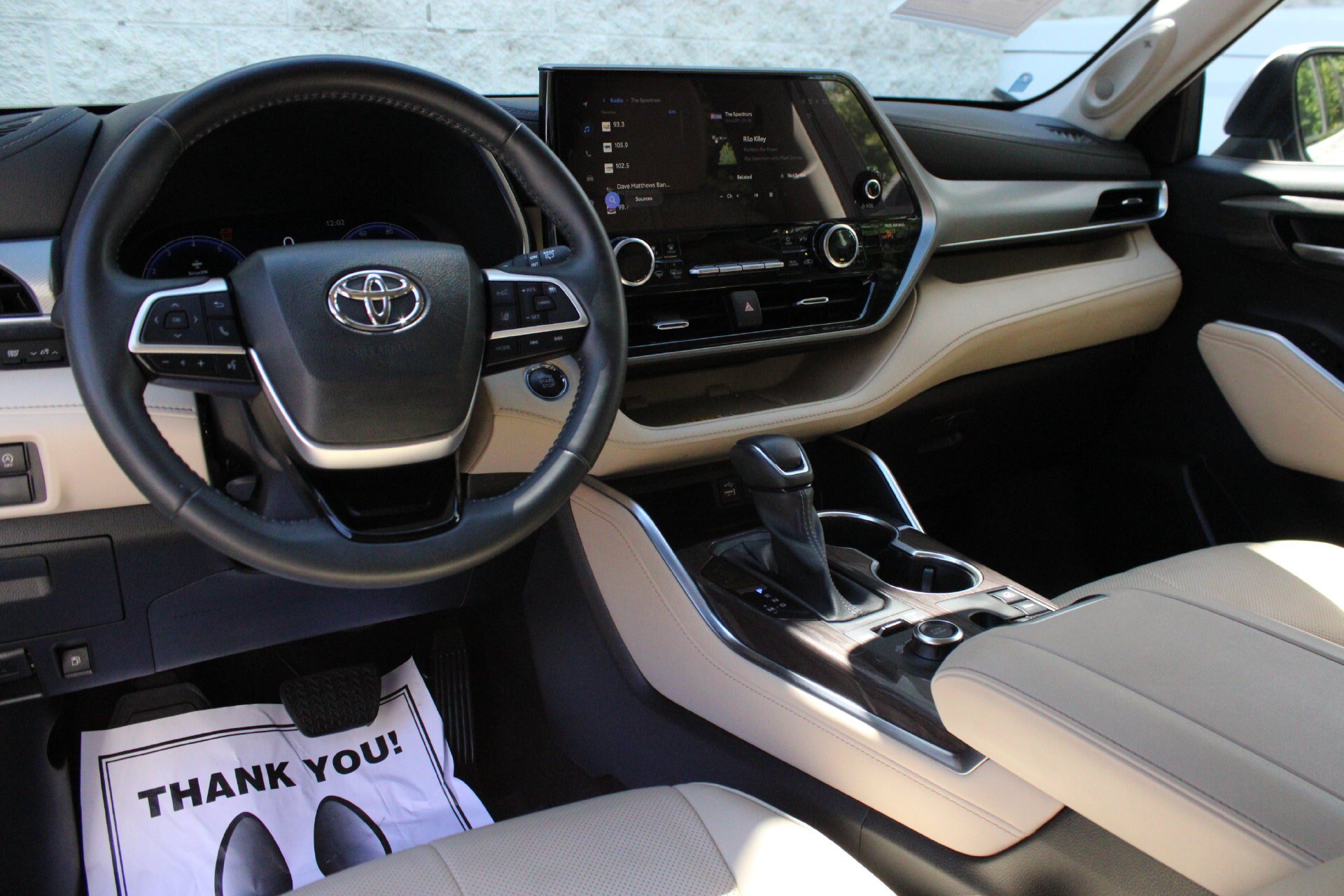 Used 2023 Toyota Highlander Platinum AWD/4WD image 23