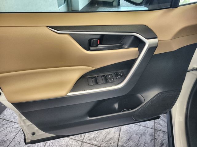 Used 2024 Toyota RAV4 LE AWD/4WD image 13