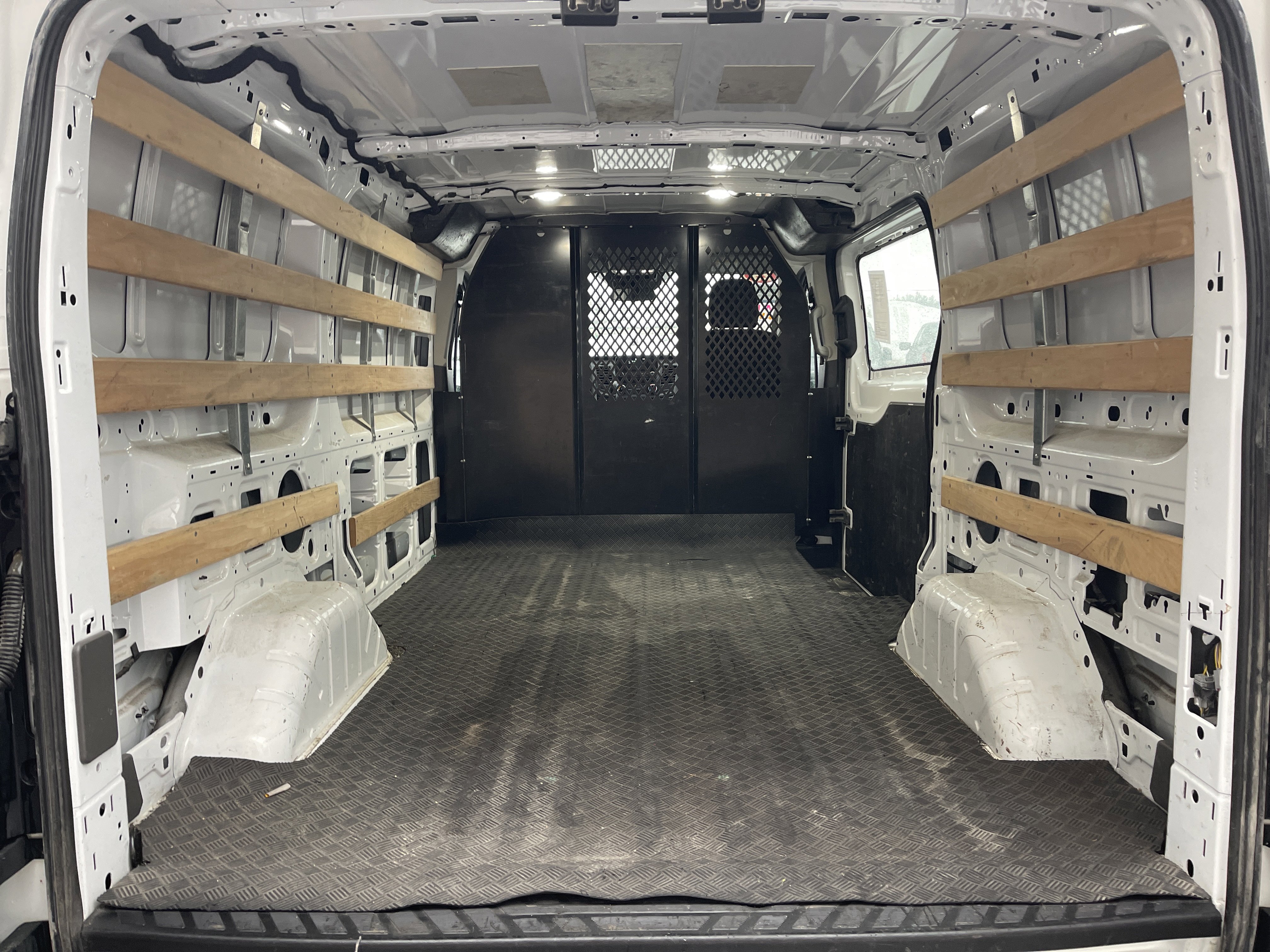 Certified 2023 Ford Transit 250 w/ Exterior Upgrade Package image 10