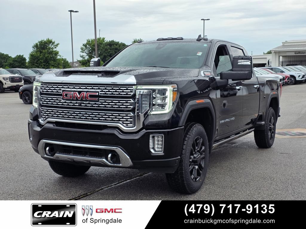 Used 2021 GMC Sierra 2500 Denali w/ Denali Black Diamond Edition AWD/4WD image 3