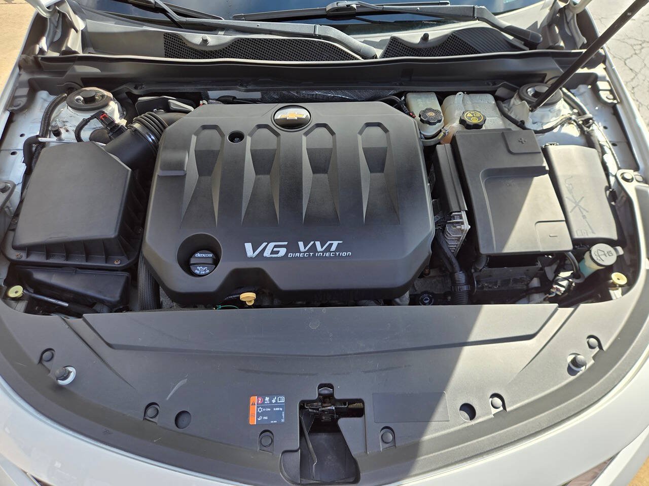 Used 2016 Chevrolet Impala LT FWD image 18