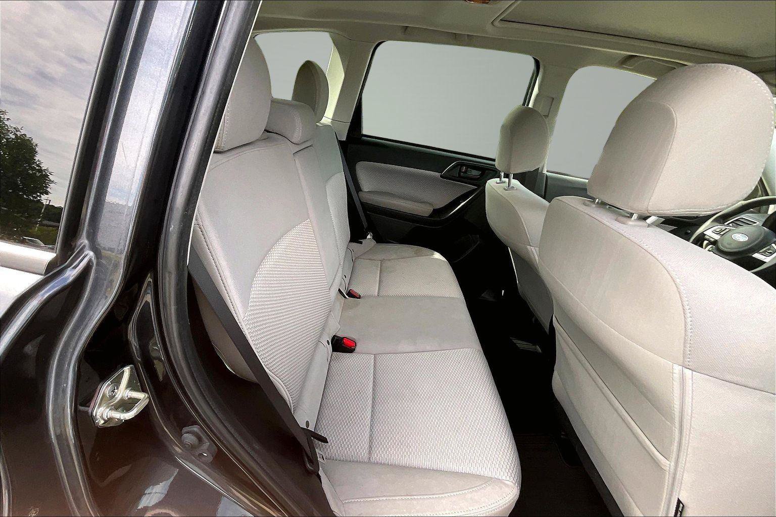 Used 2018 Subaru Forester 2.5i Premium AWD/4WD image 27