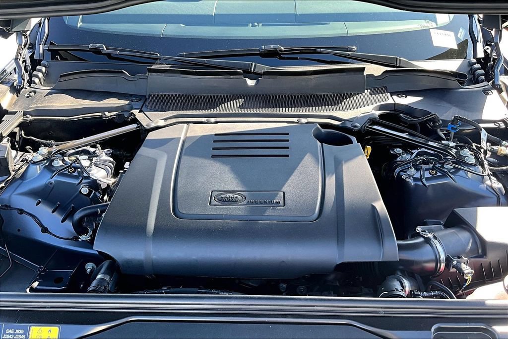 New 2026 Land Rover Discovery S AWD/4WD image 13