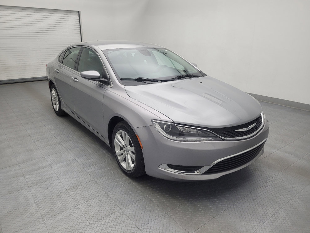 Used 2017 Chrysler 200 Limited Platinum image 13