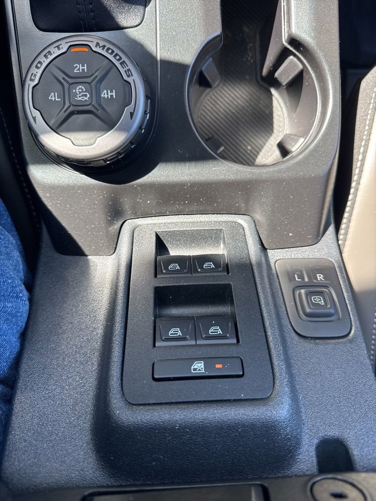 Used 2025 Ford Bronco Outer Banks image 25