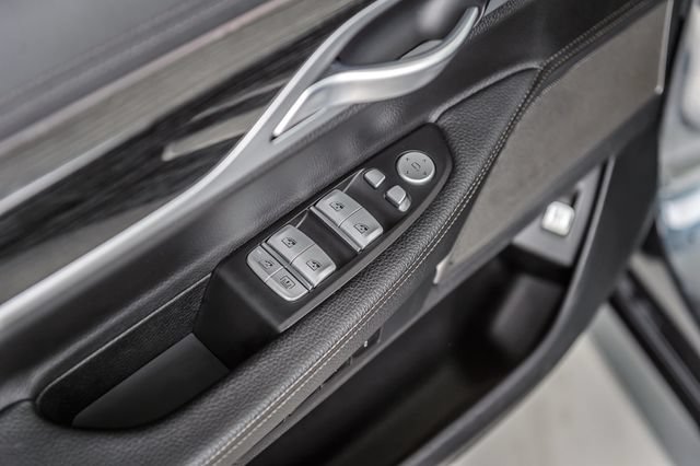 Used 2019 BMW 740i w/ M Sport Package RWD image 53