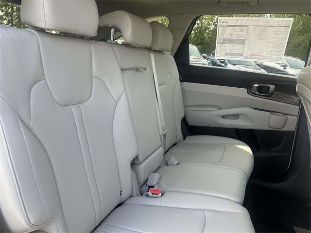 New 2026 Kia Sorento S image 24