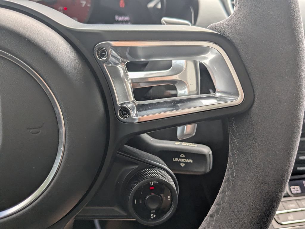 Used 2018 Porsche 718 Boxster GTS image 11