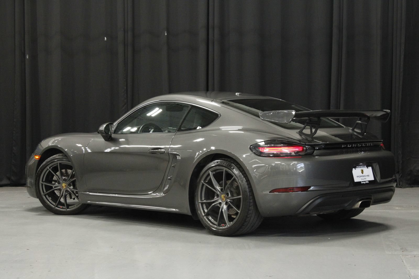 Used 2021 Porsche 718 Cayman RWD image 3